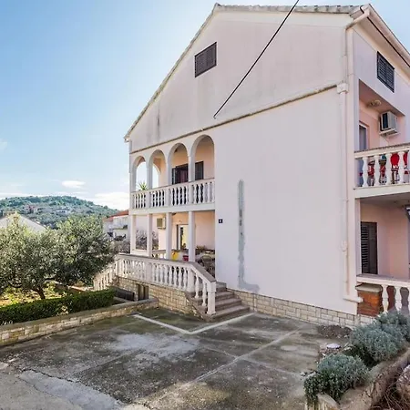 Lara - Island House *