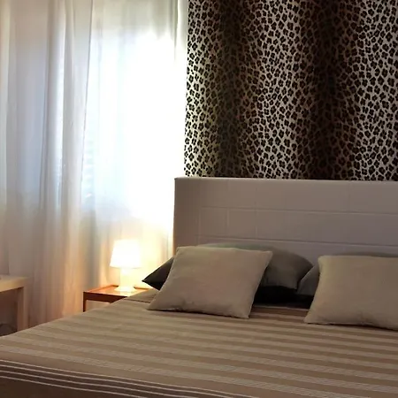 Lara - Island House Apartamento Kali