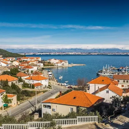 Lara - Island House * Kali