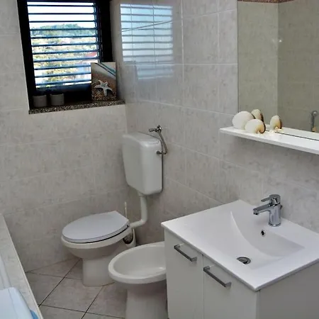 Lara - Island House Apartamento *