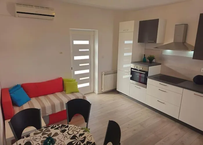 Lara - Island House Apartman *