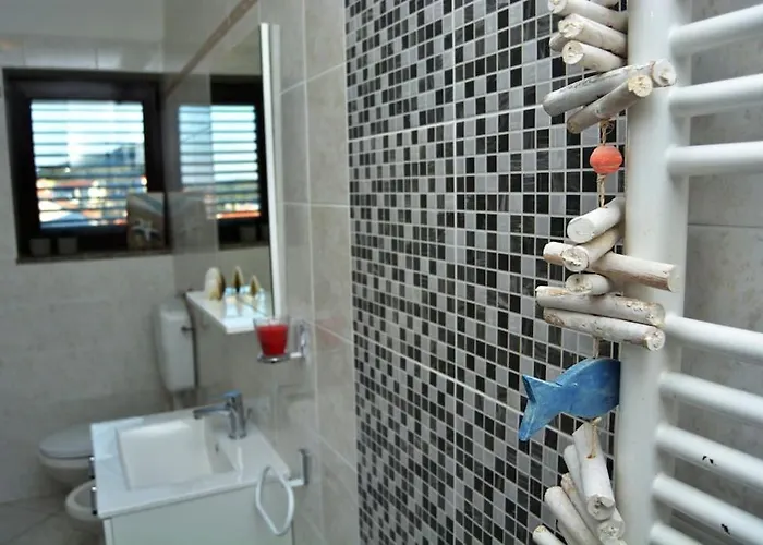 Apartman Lara - Island House Kali