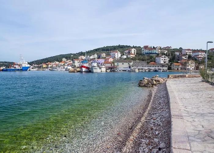 Lara - Island House Apartman *