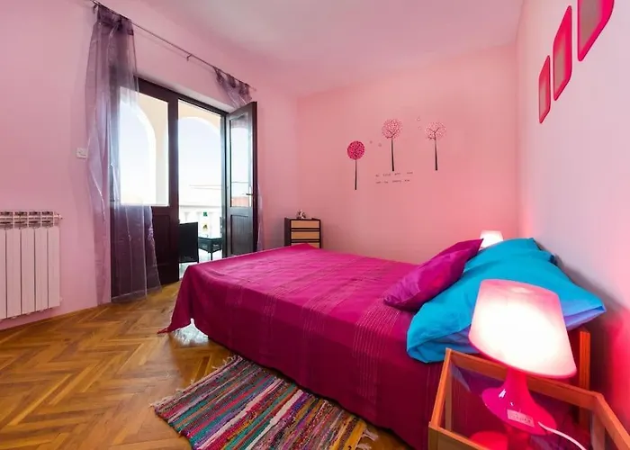 Lara - Island House * Kali