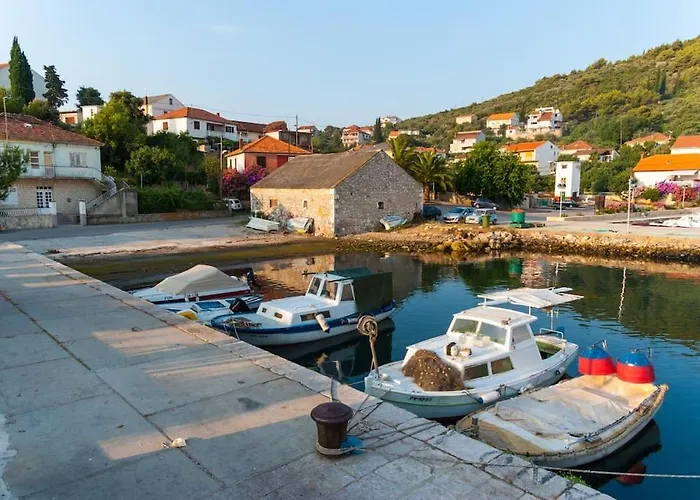 Lara - Island House * Kali